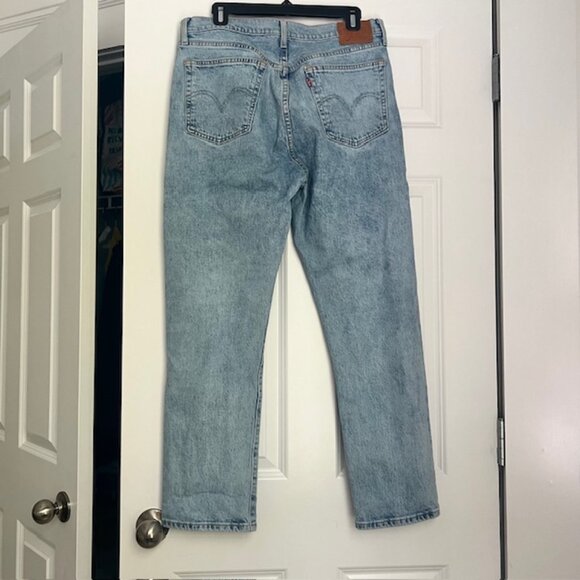 Levi's Light Blue Straight Leg Jeans - Picture 3 of 7
